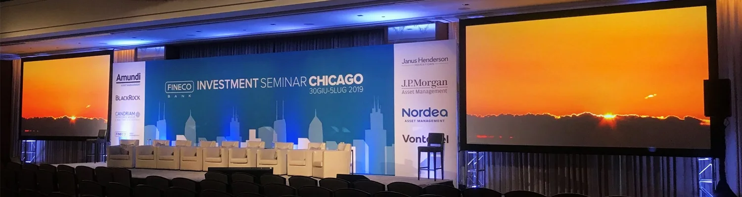 چاپ بکدراپ | طراحی و تولید بکدراپ اختصاصی برای رویدادها، نمایشگاهها و استیج چاپ بکدراپ | طراحی و تولید بکدراپ اختصاصی برای رویدادها، نمایشگاهها و استیج